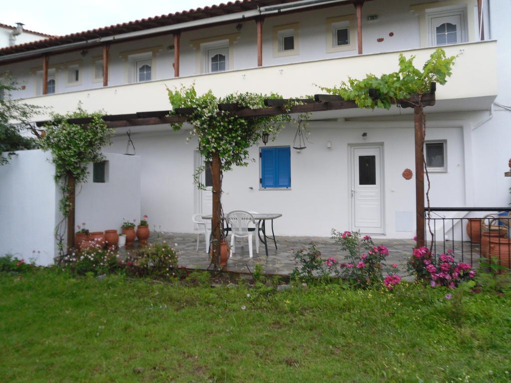 Yalis Studios Achladies (Skiathos) Exterior foto