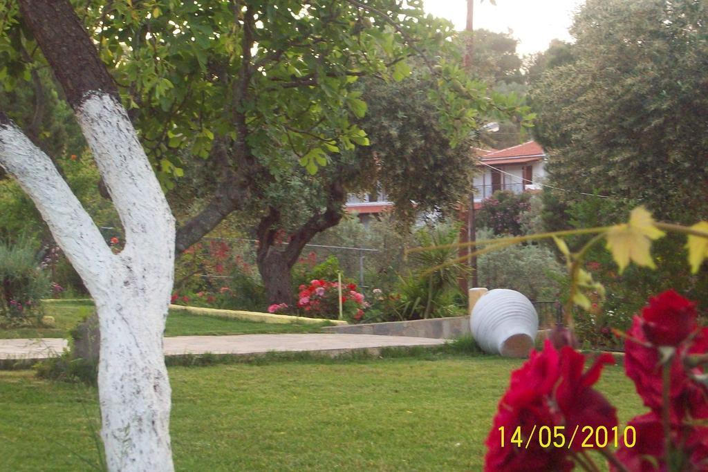 Yalis Studios Achladies (Skiathos) Exterior foto