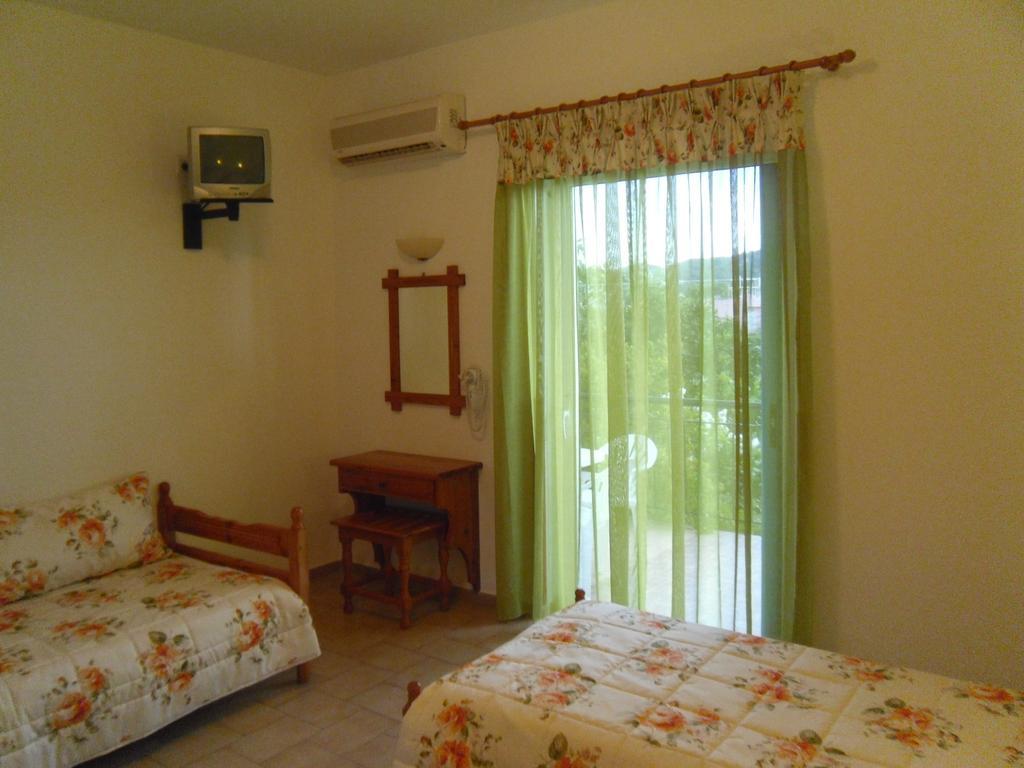 Yalis Studios Achladies (Skiathos) Exterior foto